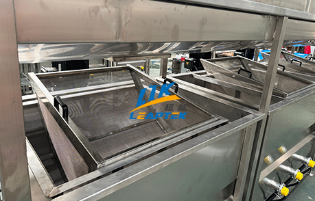 Crate-Cleaning-Machine06